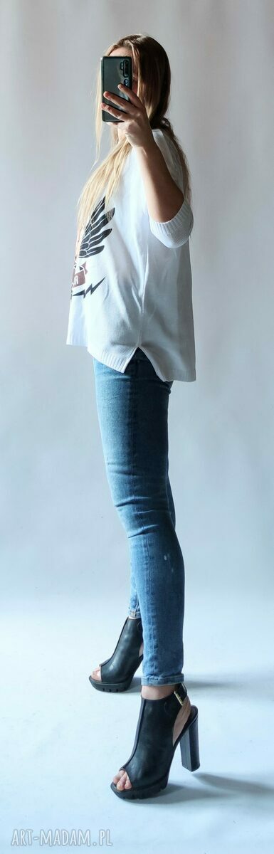 Sweter damski oversize - elegancki, drukowany na prezent