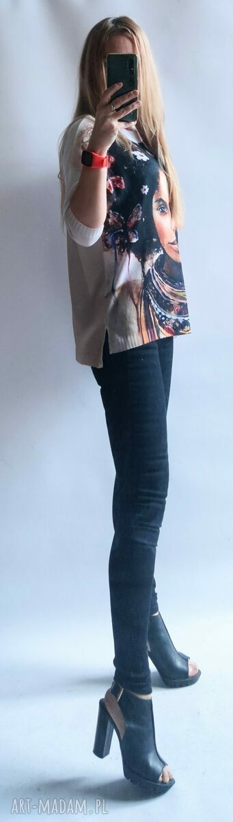 Sweter damski oversize - elegancki druk Afro z dzianiny