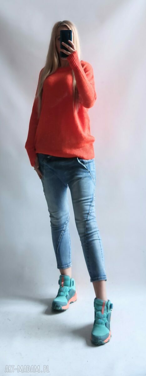 Sweter damski oversize orange z puszystej przędzy - handmade