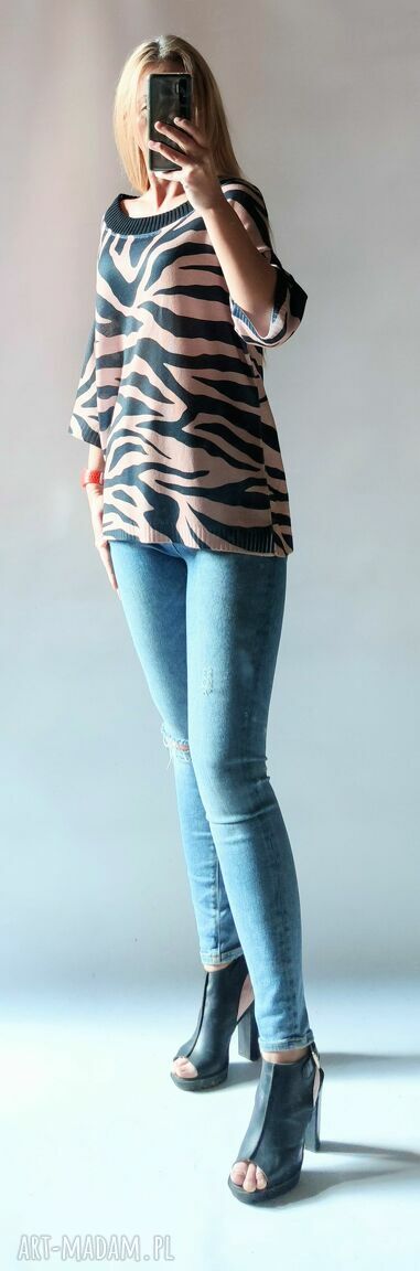 Sweter damski oversize zebra - luźny i drukowany