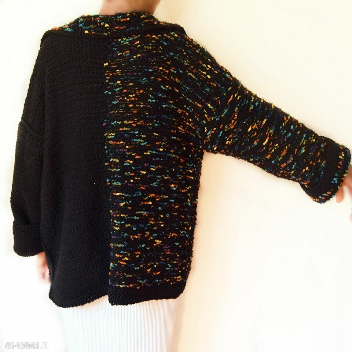 Sweter kardigan handmade robiony na drutach - asymetryczny czarny melanż