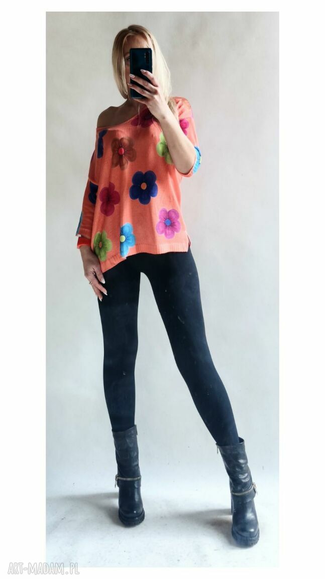 Sweter oversize w kwiaty - ręcznie robiony letni kardigan z dekoltem w serek