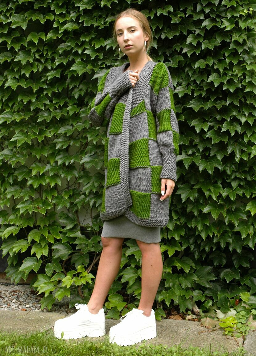 Sweter w kwadraty szaro-zielone - ręcznie robiony unikat