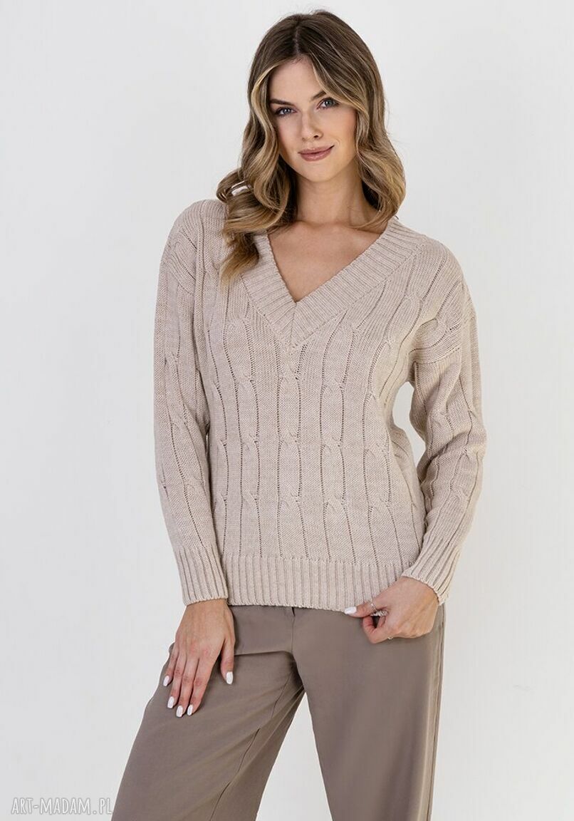 Beżowy sweter w warkoczowy wzór SWE316 MKM
