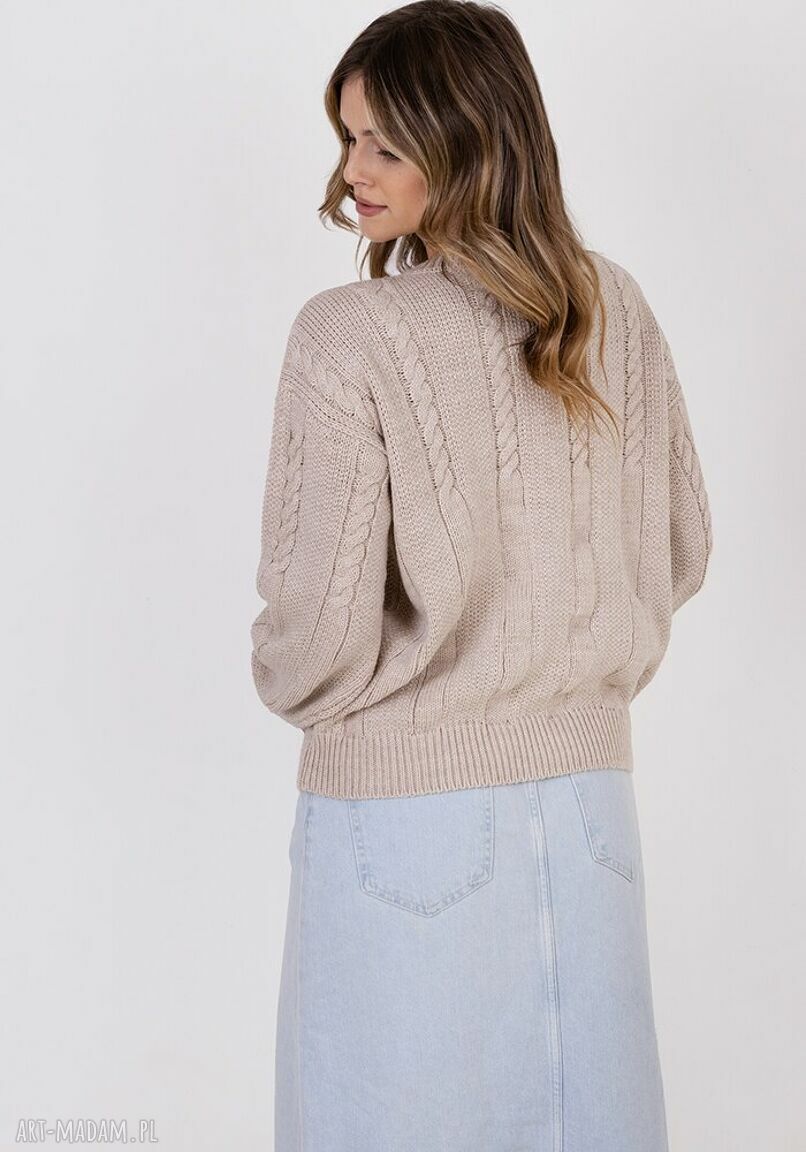 Sweter beżowy w warkoczowy wzór SWE323 MKM