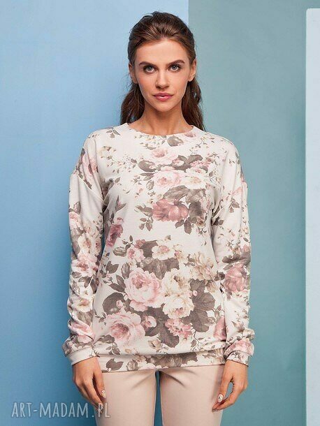 sweter z kwiatowym wzorem