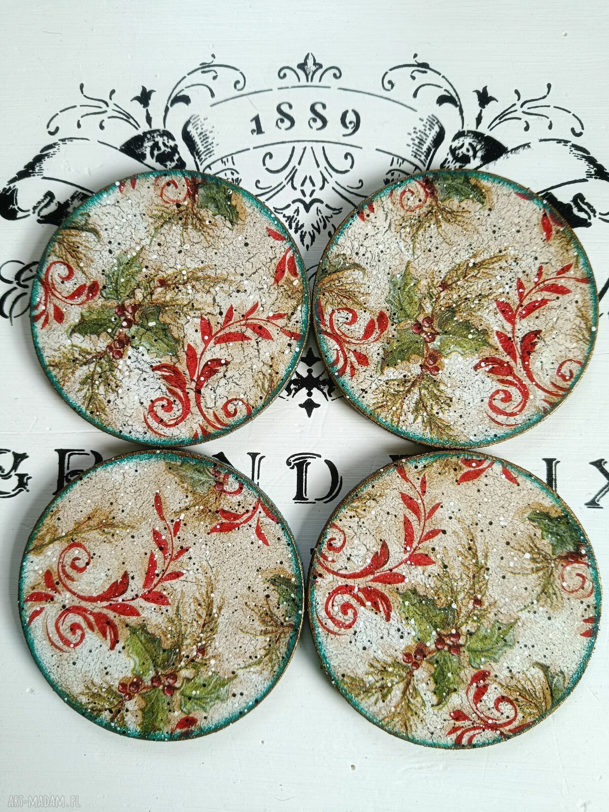 Świąteczne podkładki pod kubki decoupage z Mikołajem