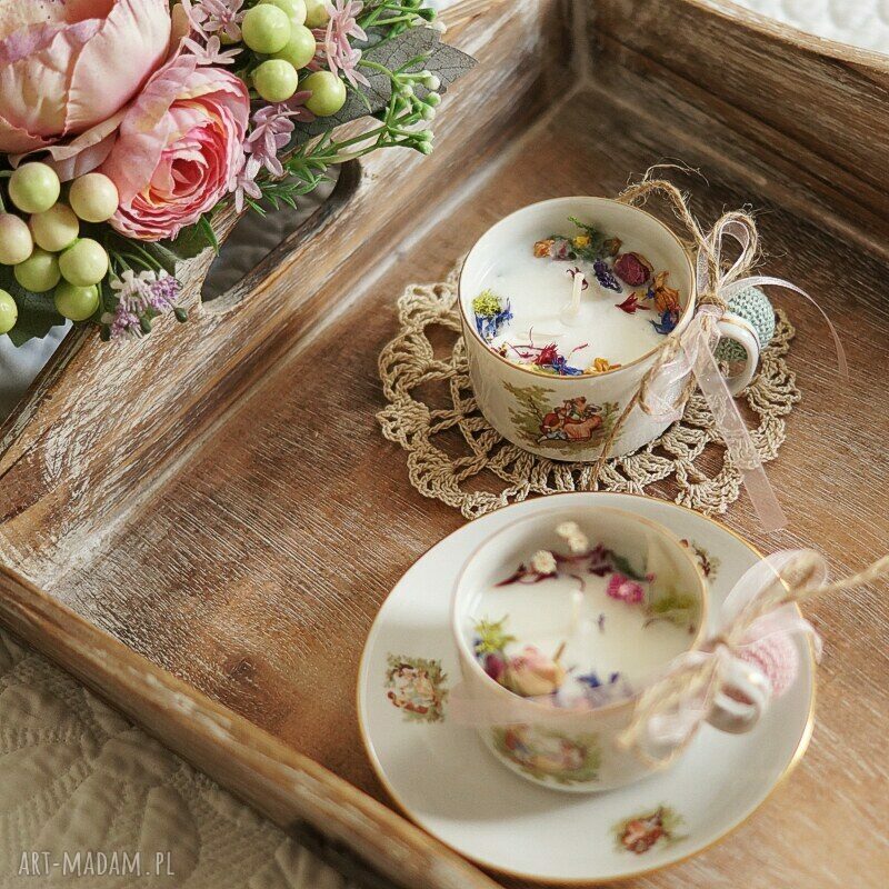 Świeca Retro No. 1B - porcelanowa filiżanka na prezent