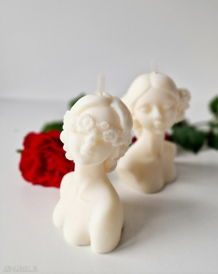 Świeca sojowa Modesta - kobieta z opaską (handmade)
