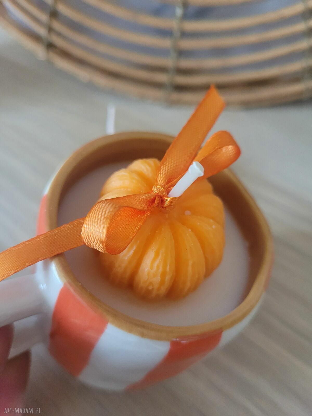 Świeca sojowa handmade w filiżance marki Homla