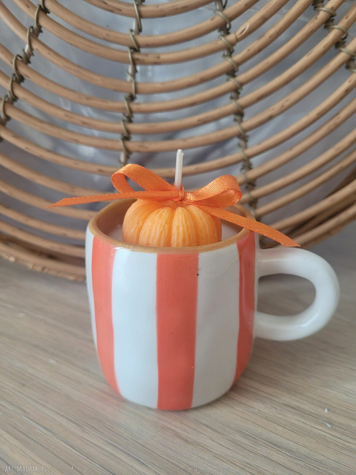 Świeca sojowa handmade w filiżance marki Homla