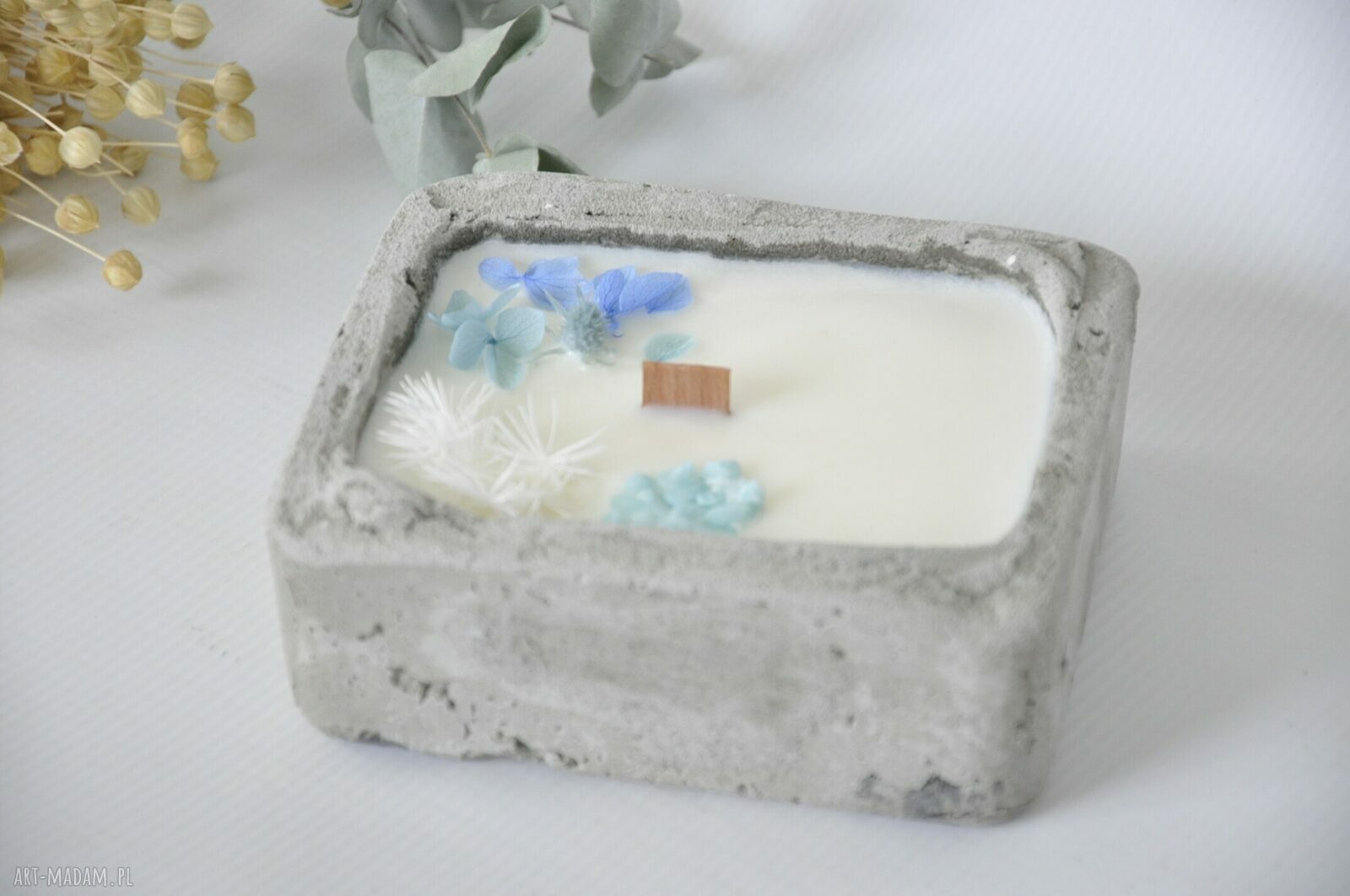 Świeca sojowa zapachowa w betonowej formie - mięta i limonka masaż handmade