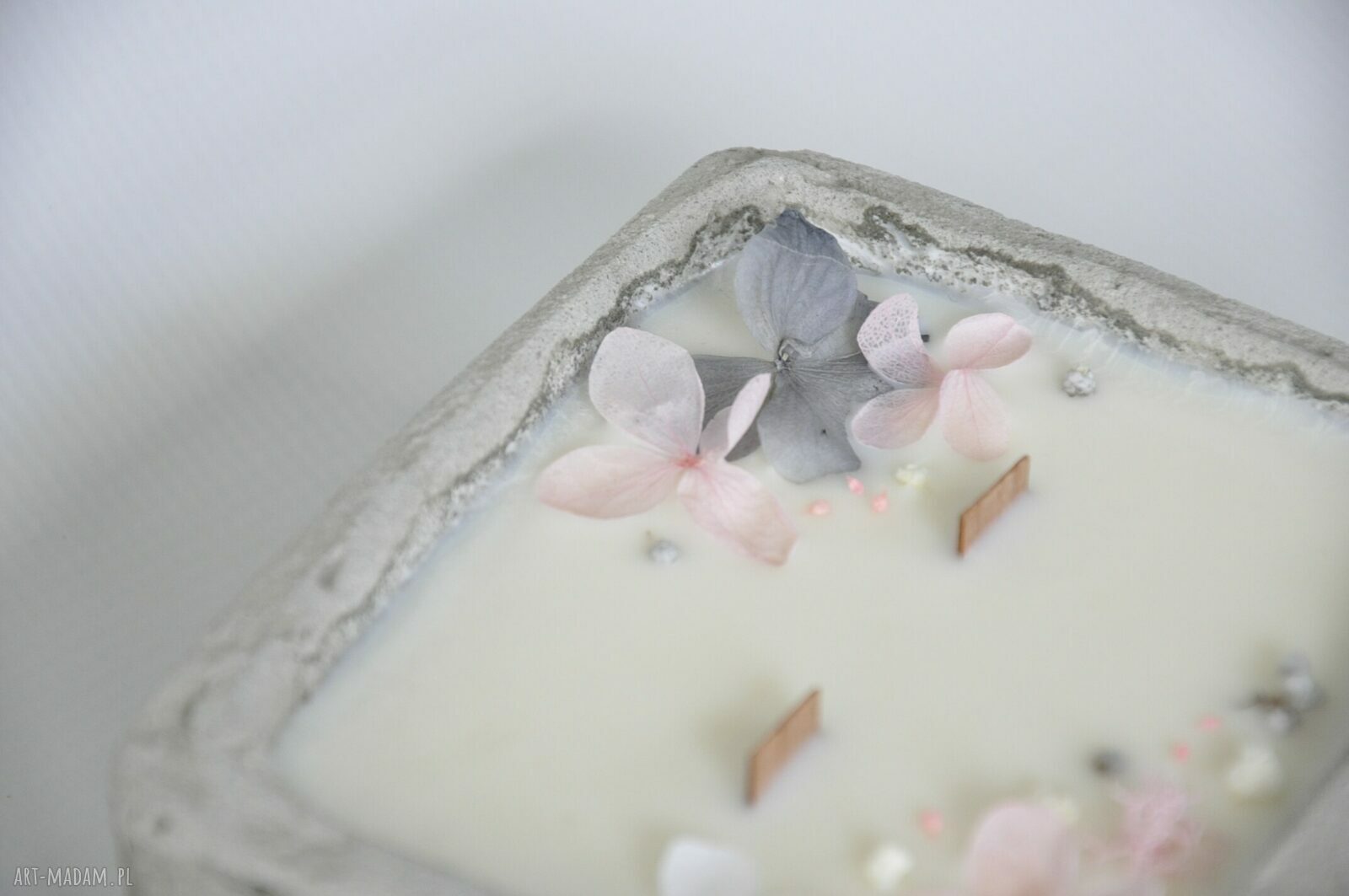 Świeca sojowa w betonowej formie - mięta i limonka (handmade aromaterapia)
