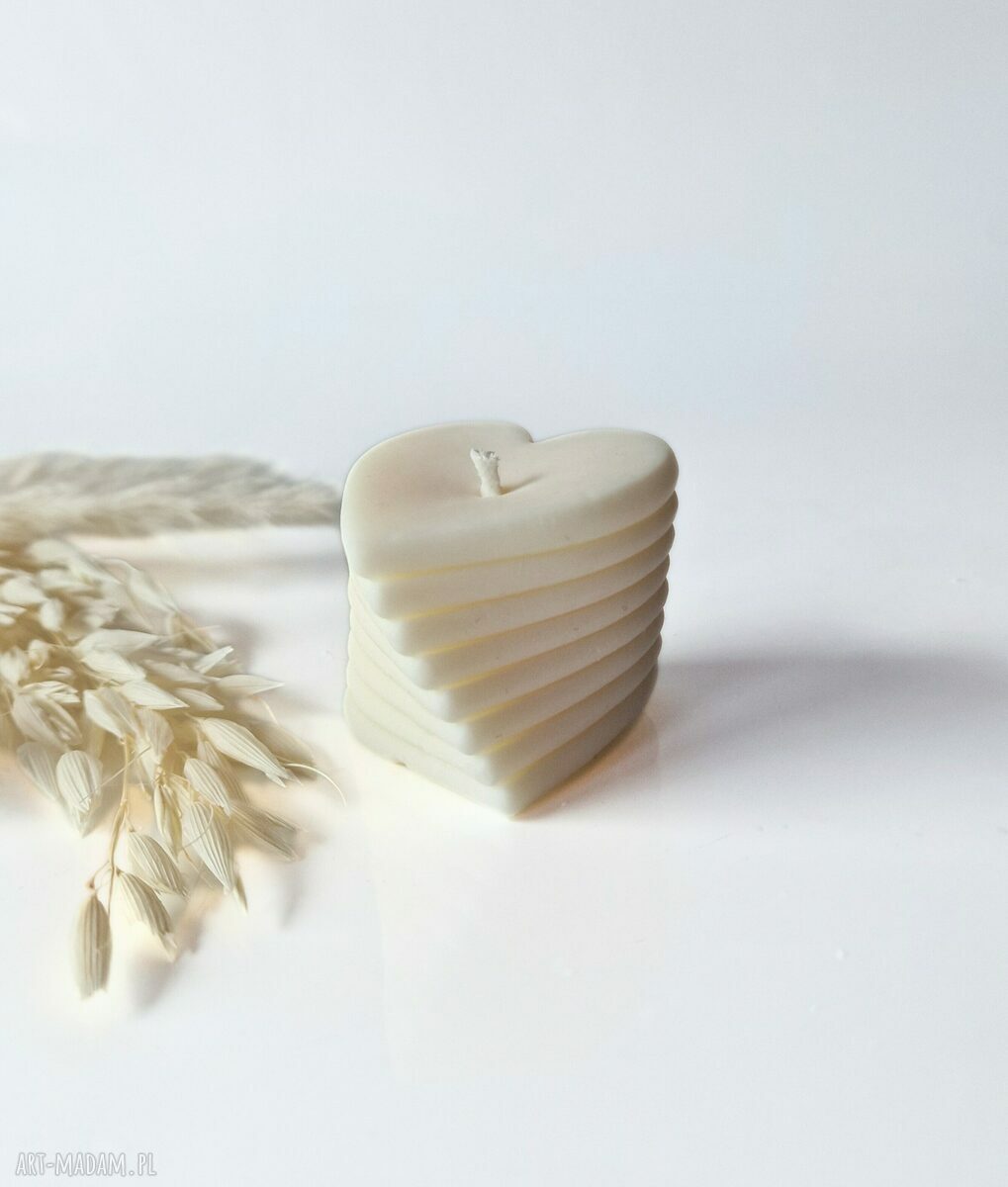 Świeca sojowa Vertical Heart - ręcznie robione serce