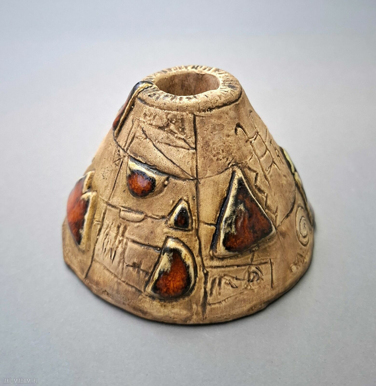 Ręcznie wykonany ceramiczny świecznik rustykalny