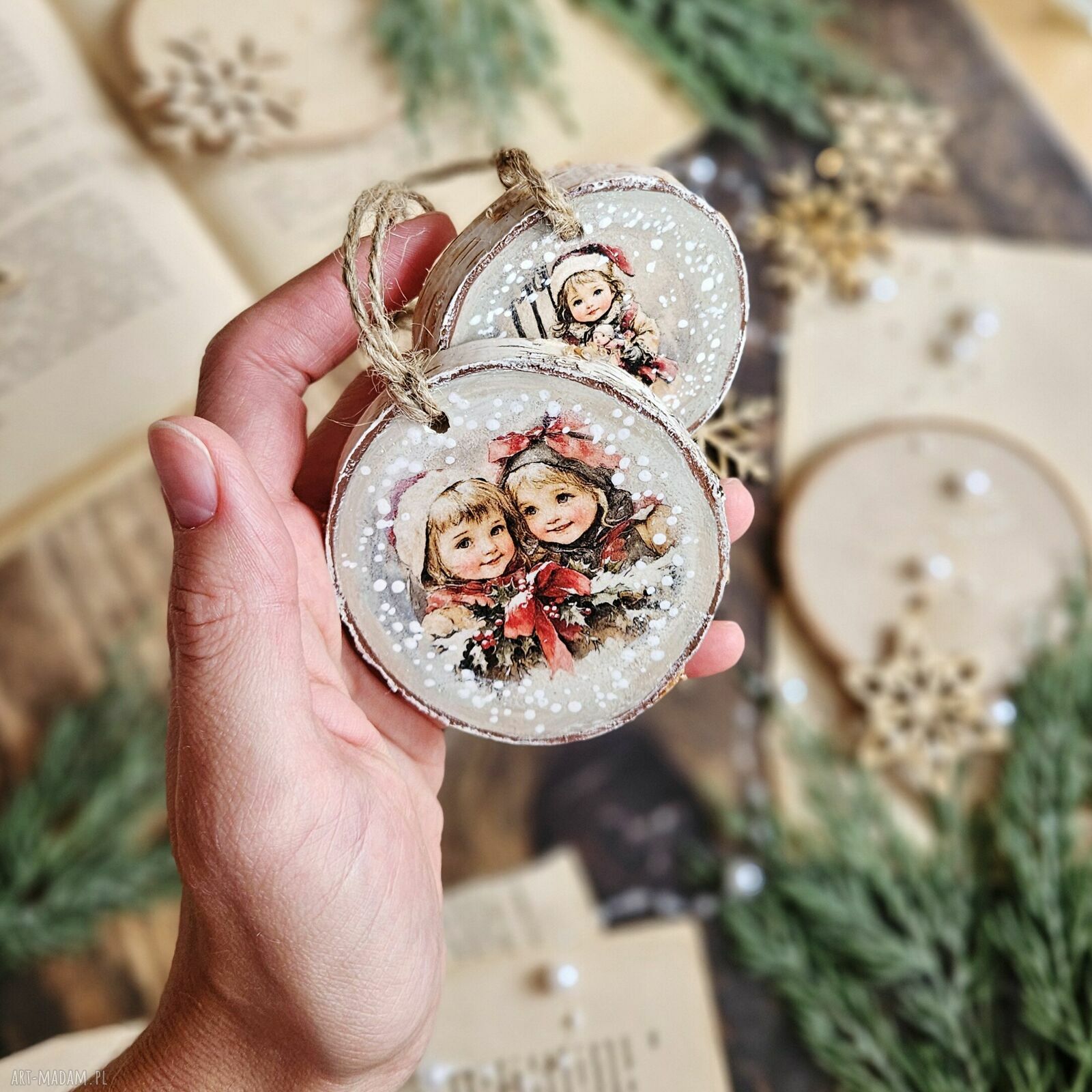 prezenty świąteczne: Zimowe plasterki choinkowe dekoracje vintage z efektem decoupage