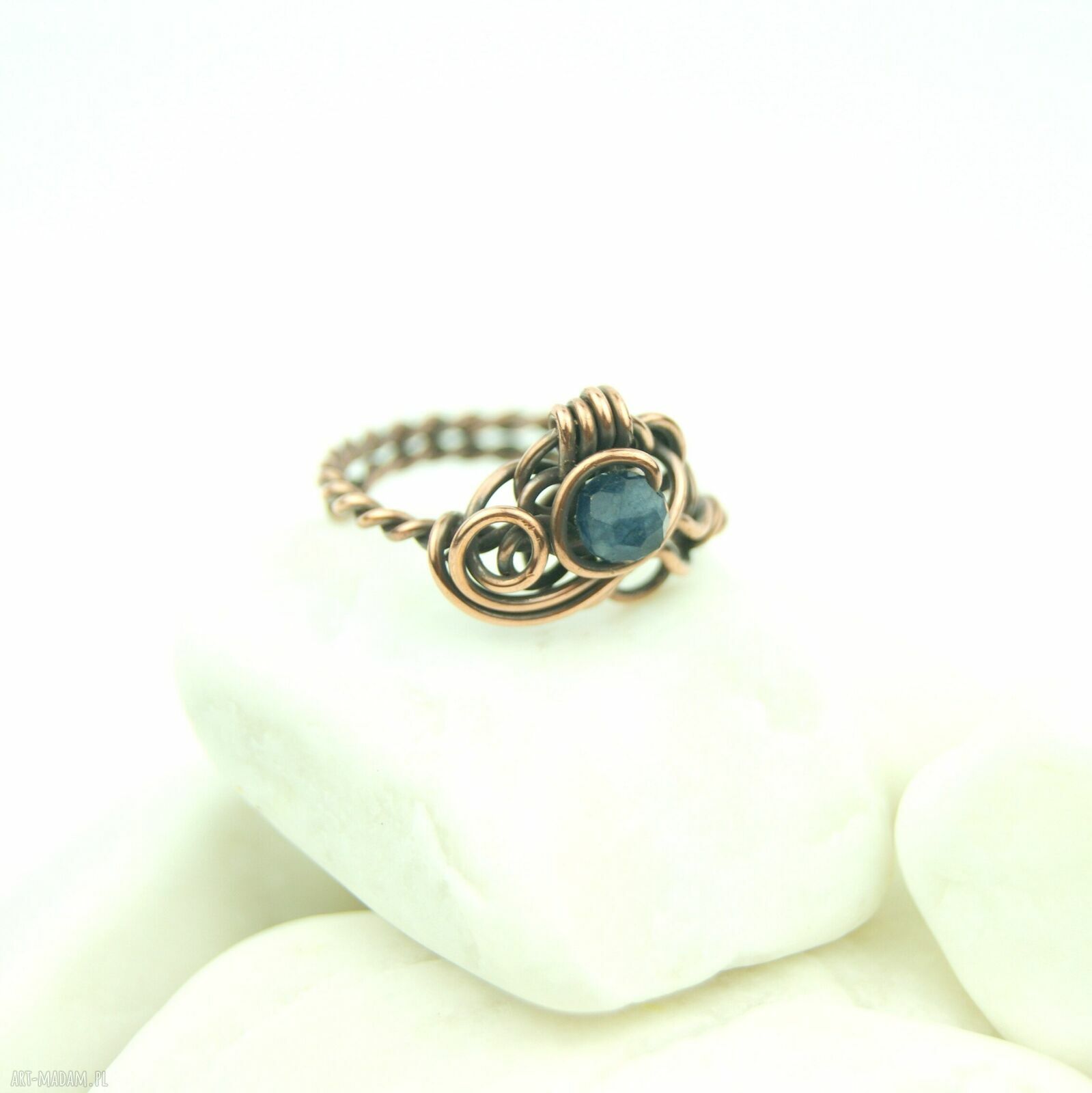 Szafirowy pierścionek z miedzi - regulowany wire wrapping