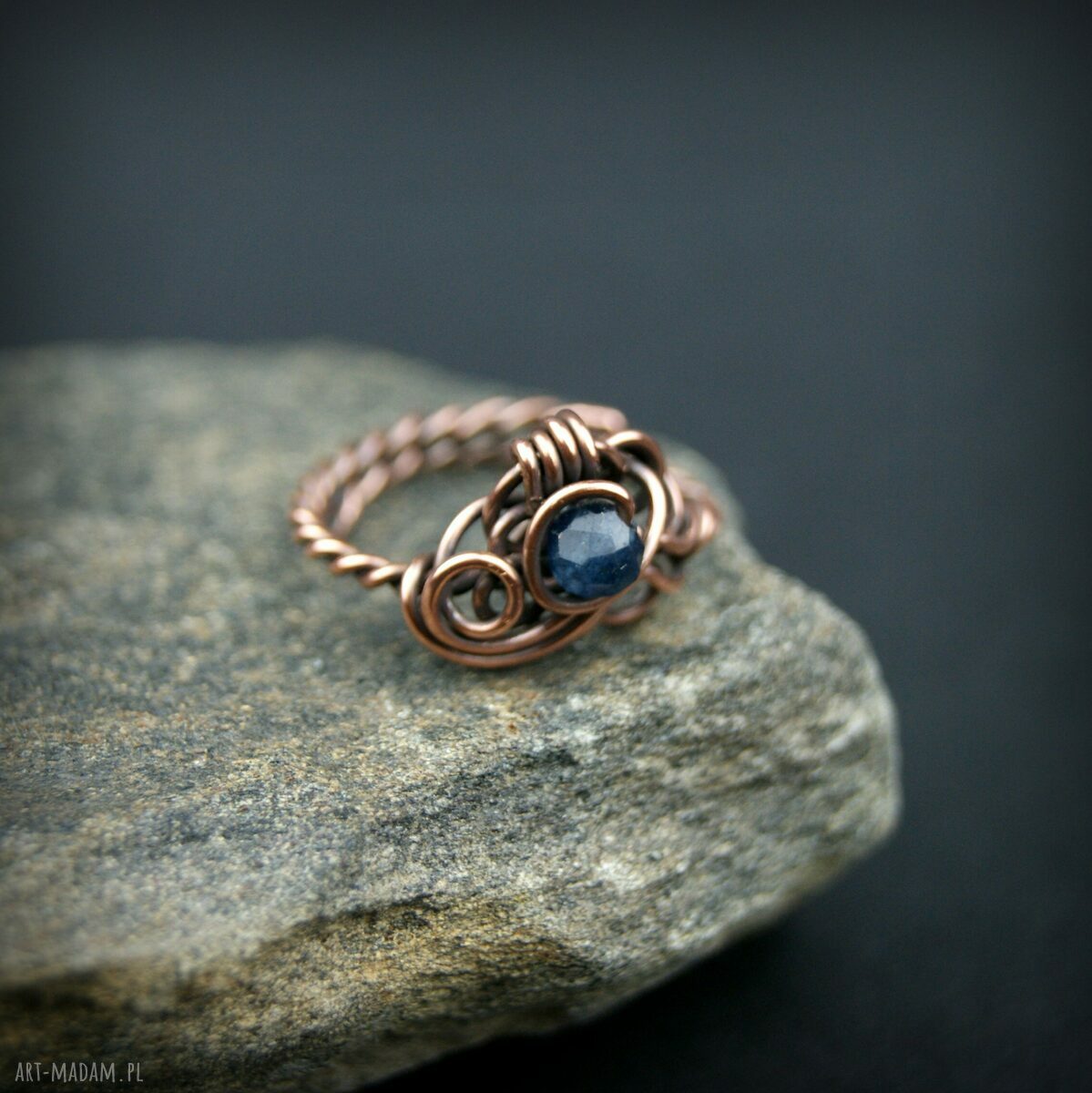 Szafirowy pierścionek z miedzi - regulowany wire wrapping