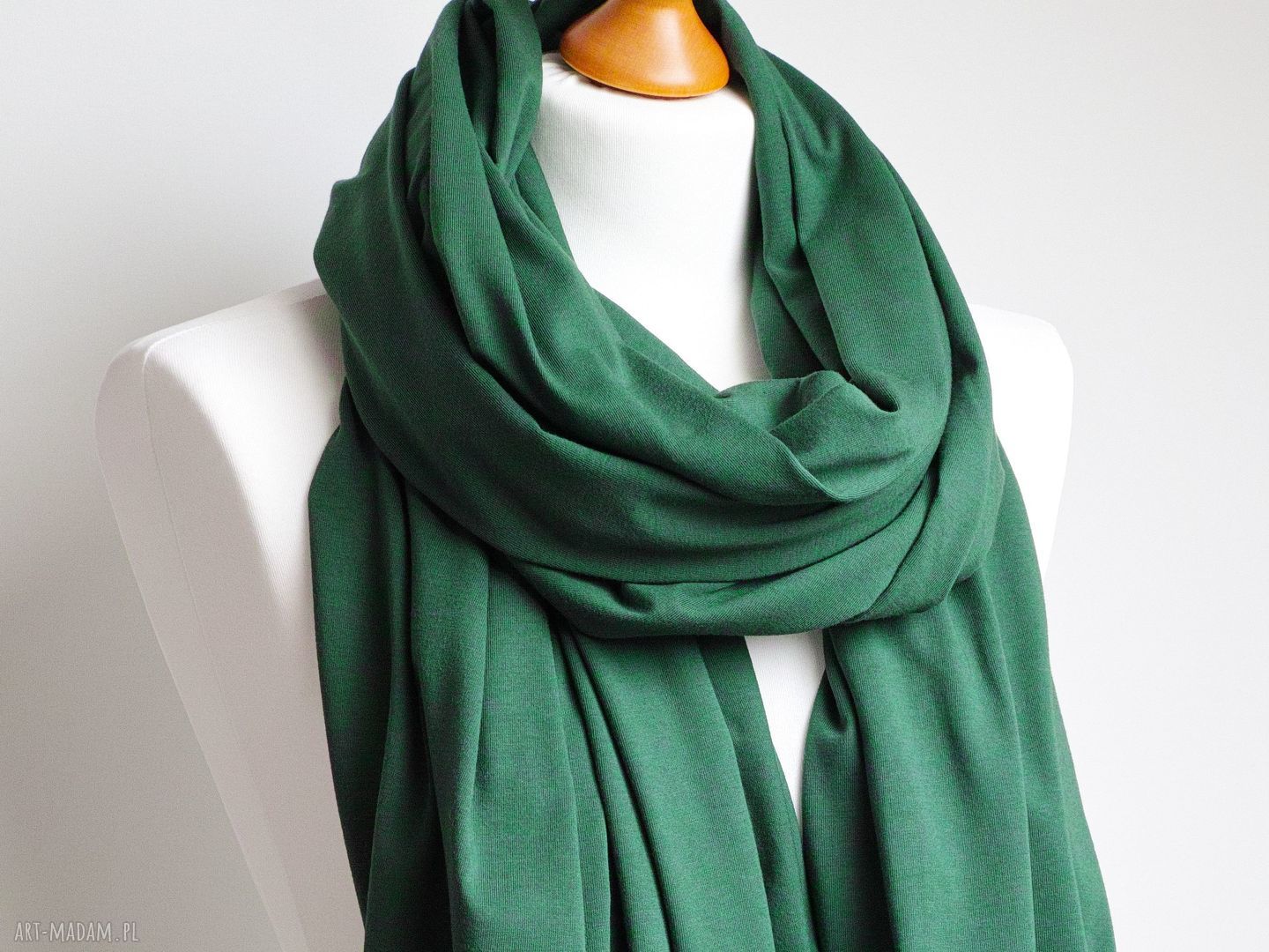 Платки зеленого цвета. Шарф, зелёный. Платок зеленый. Зеленый шарф платок. Зеленый шарфик.