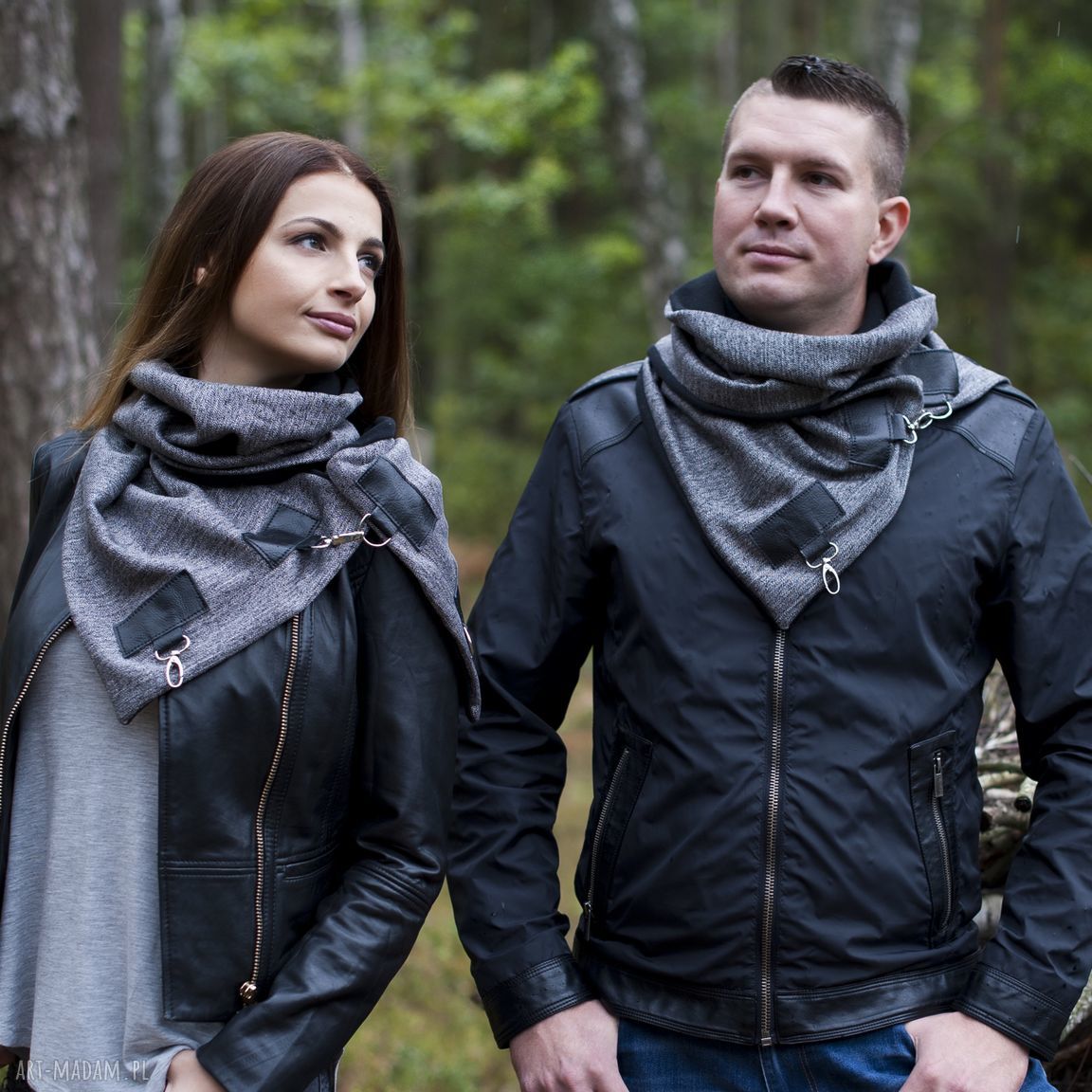 Szal komin skórą unisex czarna jodełka połysk bardzo