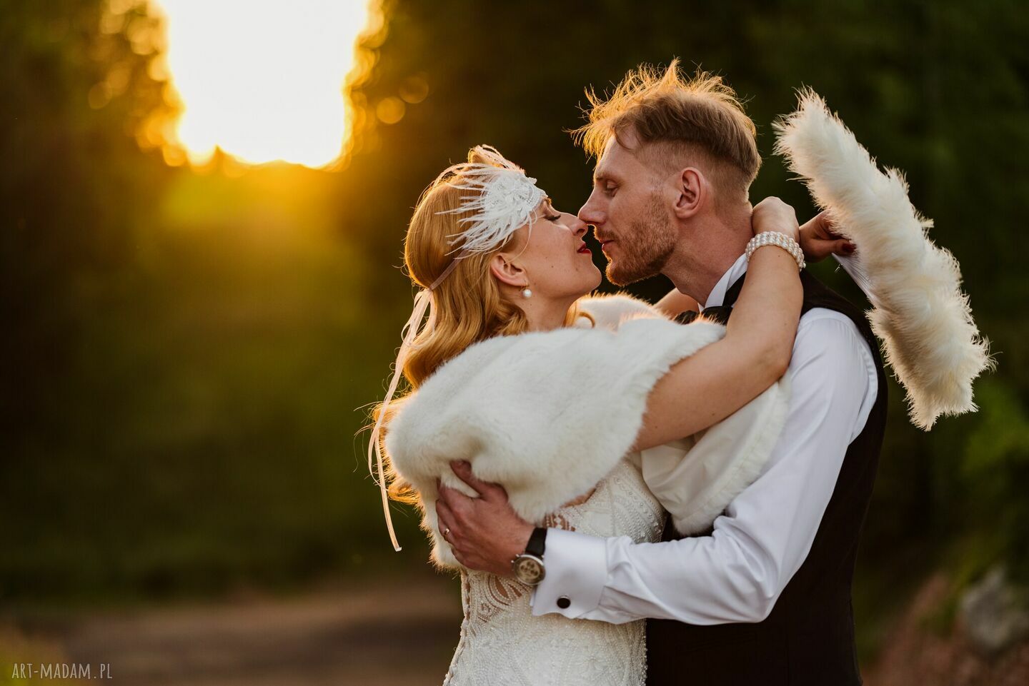 Szal ślubny Ivory - elegancka etola Glamour ze sztucznego futra
