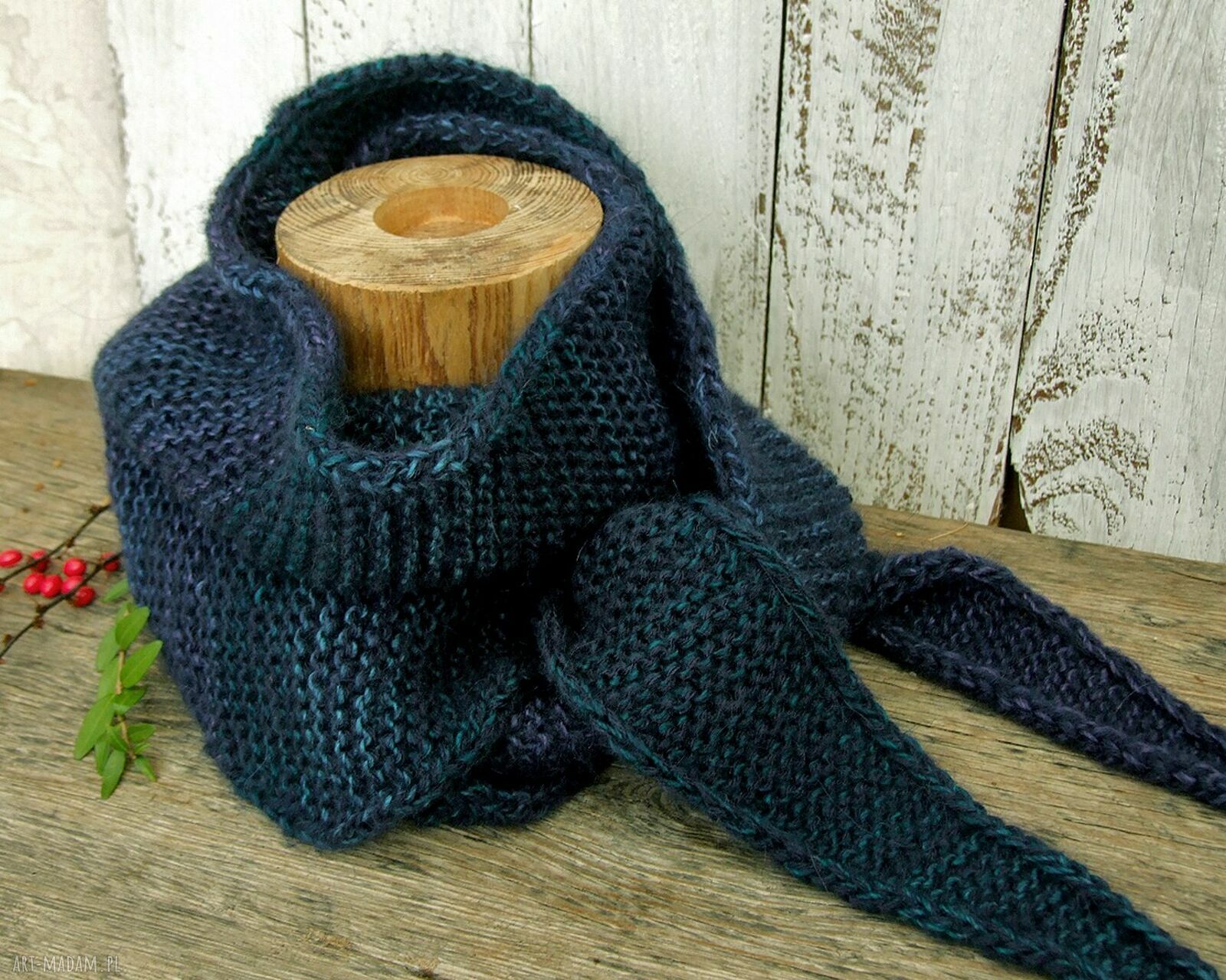 Trójkątna chusta - szalik cieniowany granat, fiolet i zieleń