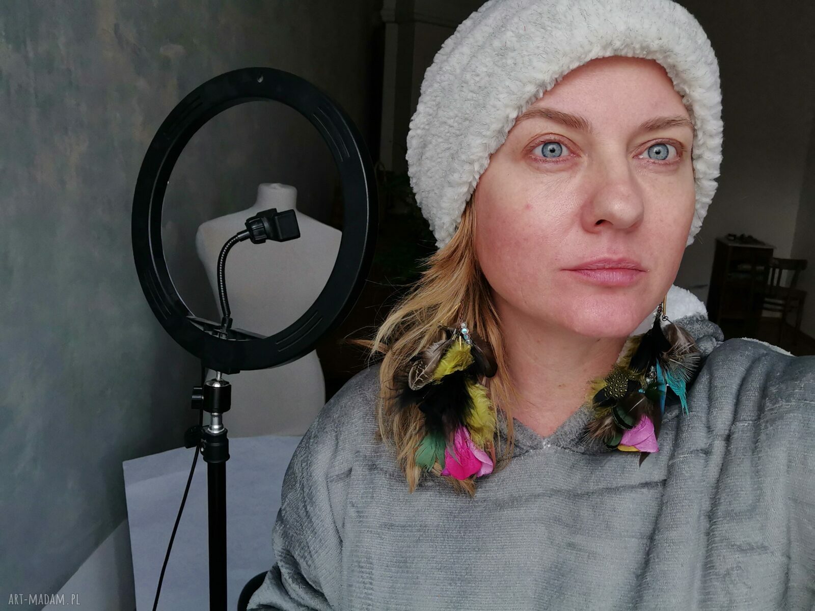 Czapka z sztucznego baranka - bardzo ciepła i w stylu folk-boho