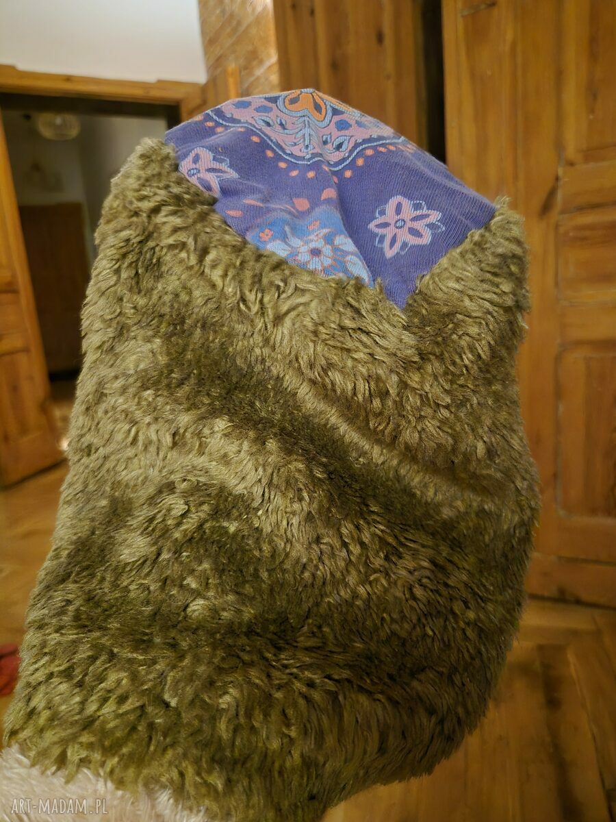 Szalona futrzana czapka - bardzo ciepła, rozmiar uniwersalny
