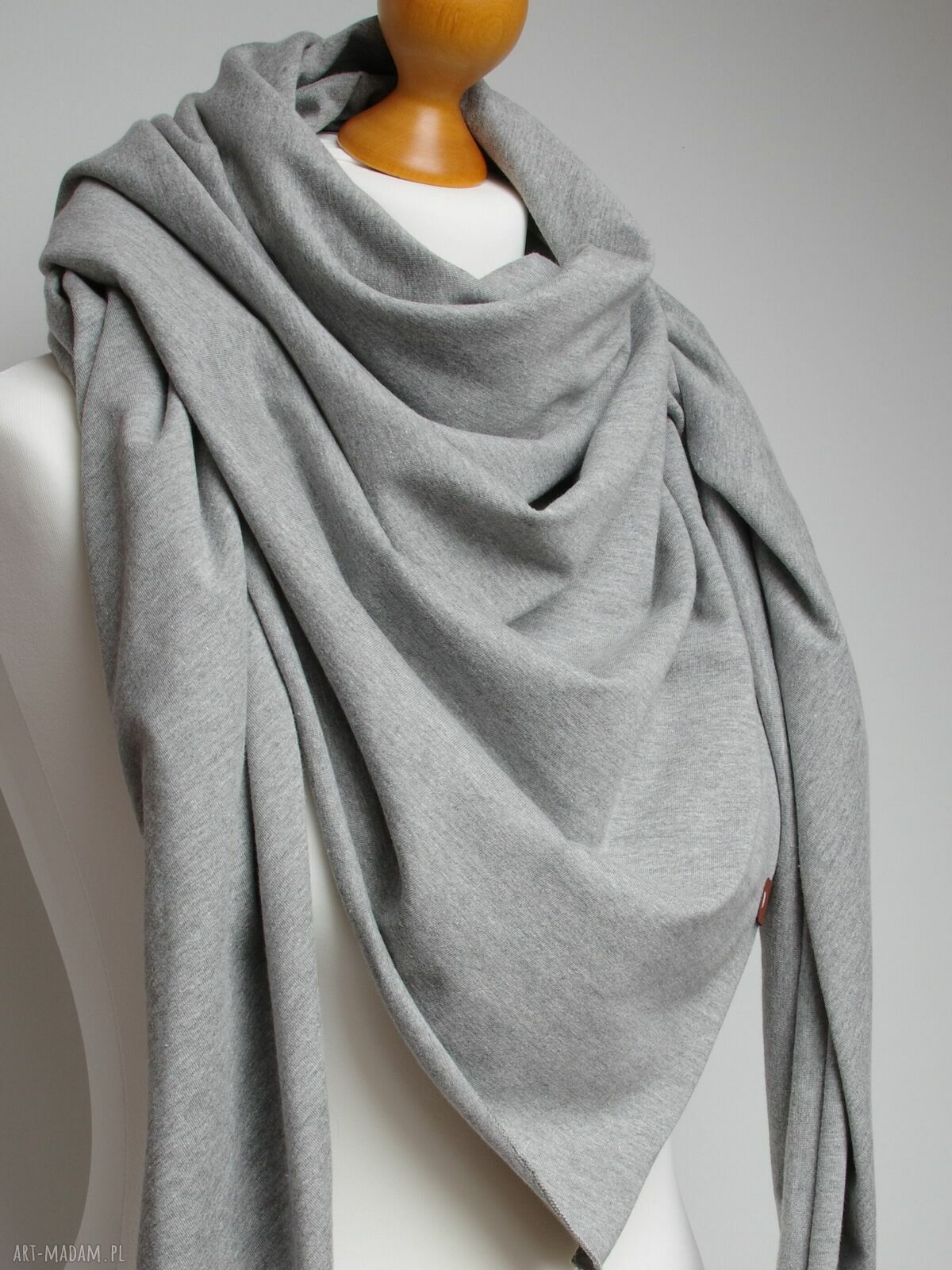 Szara chusta z bawełny - miękka, lekka i stylowa handmade