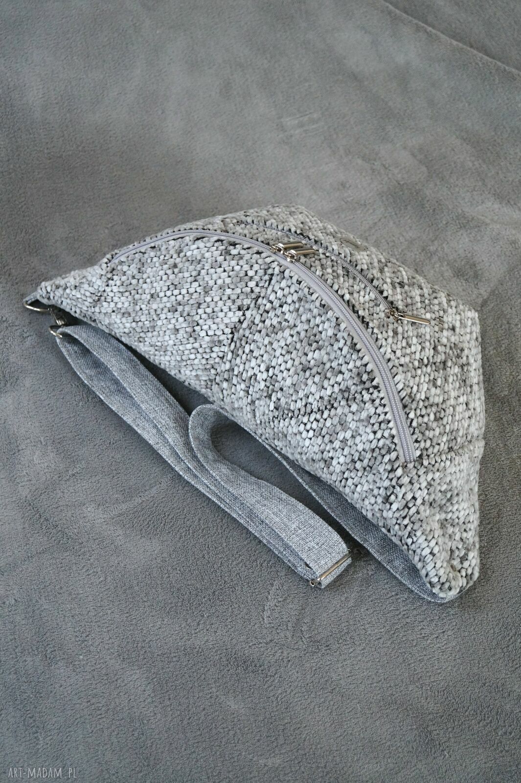 Szara melanżowa nerka XXL handmade - pojemna do noszenia na ukos