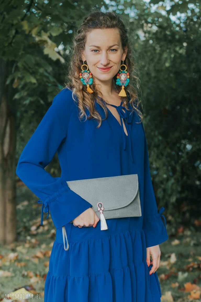 Szara kopertówka boho z chwostem - ręczne wykonanie na wesele i ślub