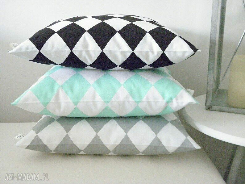 Szara poszewka 40x40 w romby scandi