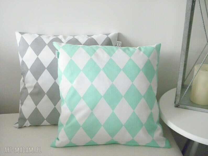 Szara poszewka 40x40 w romby scandi