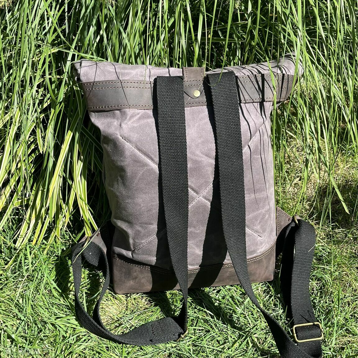 Szary plecak rolowany A4 z bawełny woskowanej i skóry Crazy Horse - vintage handmade