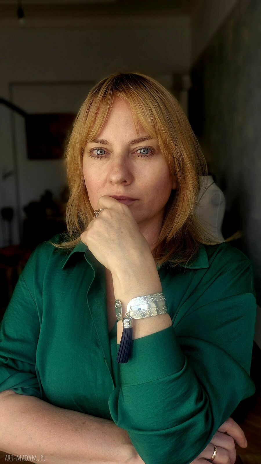 Szeroka bransoletka Boho z czarnym chwostem