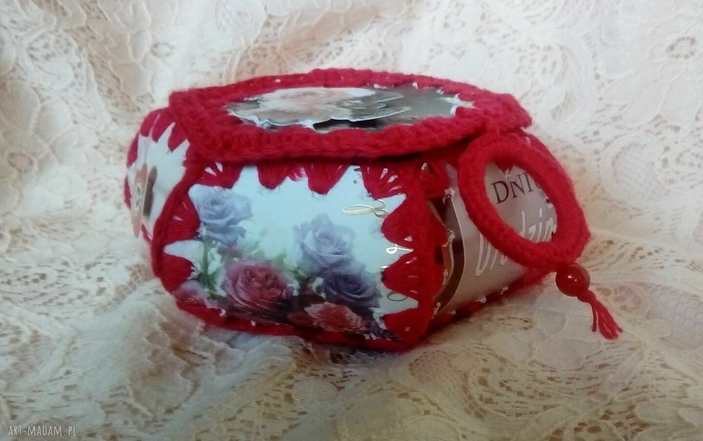 Szkatułka Vintage w Kwiaty - Pudełko z Pocztówek (Ręcznie Robione)