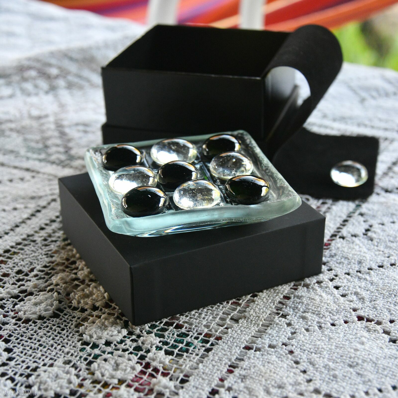 Szklana gra w kółko i krzyżyk - elegancki prezent handmade z fusingu