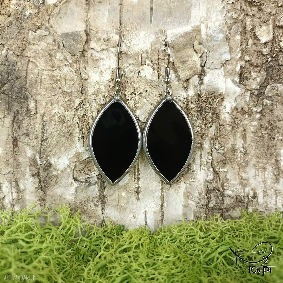 Szklane kolczyki Tiffany z czarnych zaostrzonych elips - handmade
