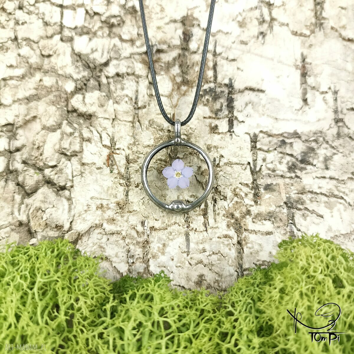 Szklany medalion koło z niezapominajką - bezbarwny wisiorek Tiffany