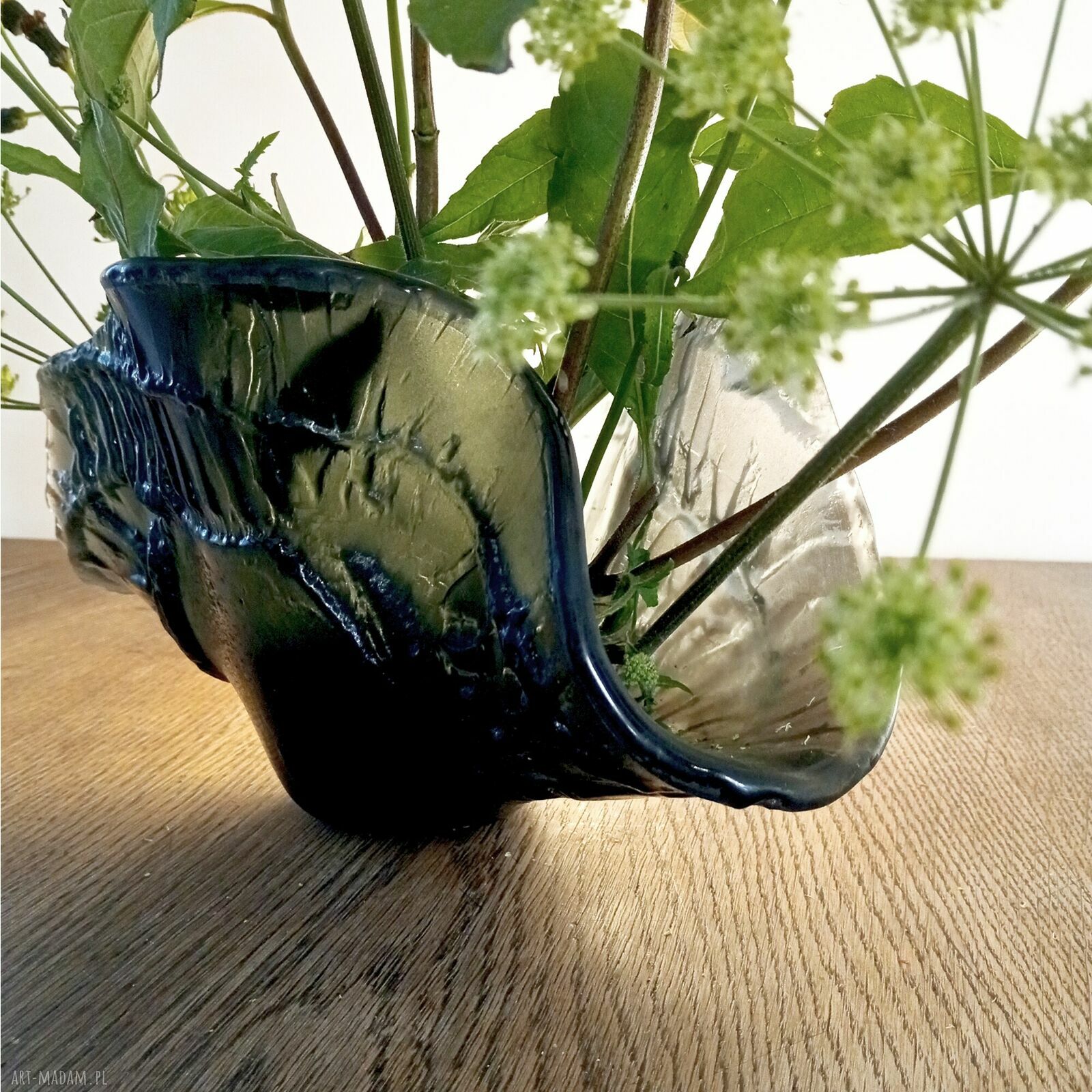 Szklany wazon fusingowy „Szara fala”