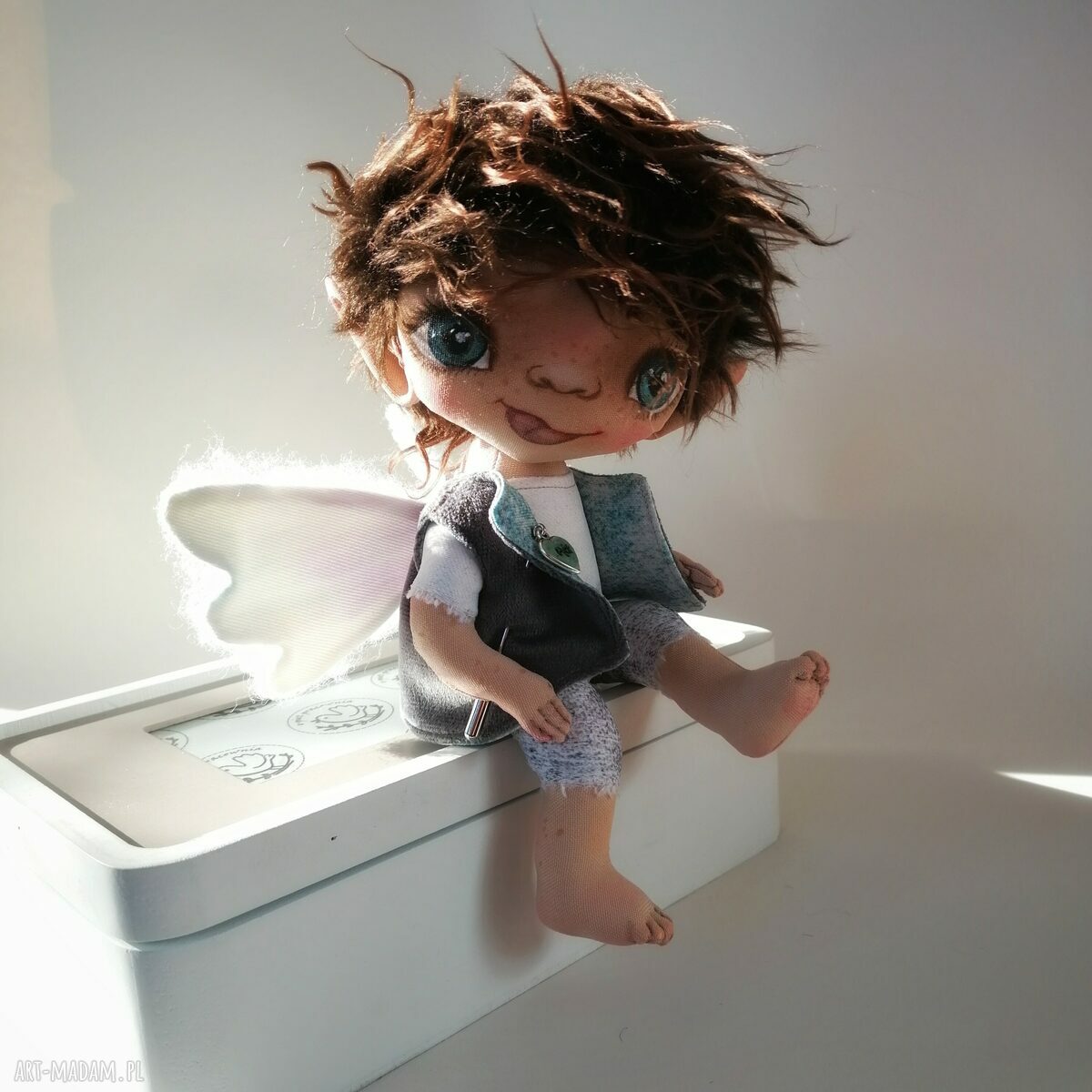 Szkrab - ręcznie szyta lalka tekstylna na chrzest (kolekcjonerska szmacianka)