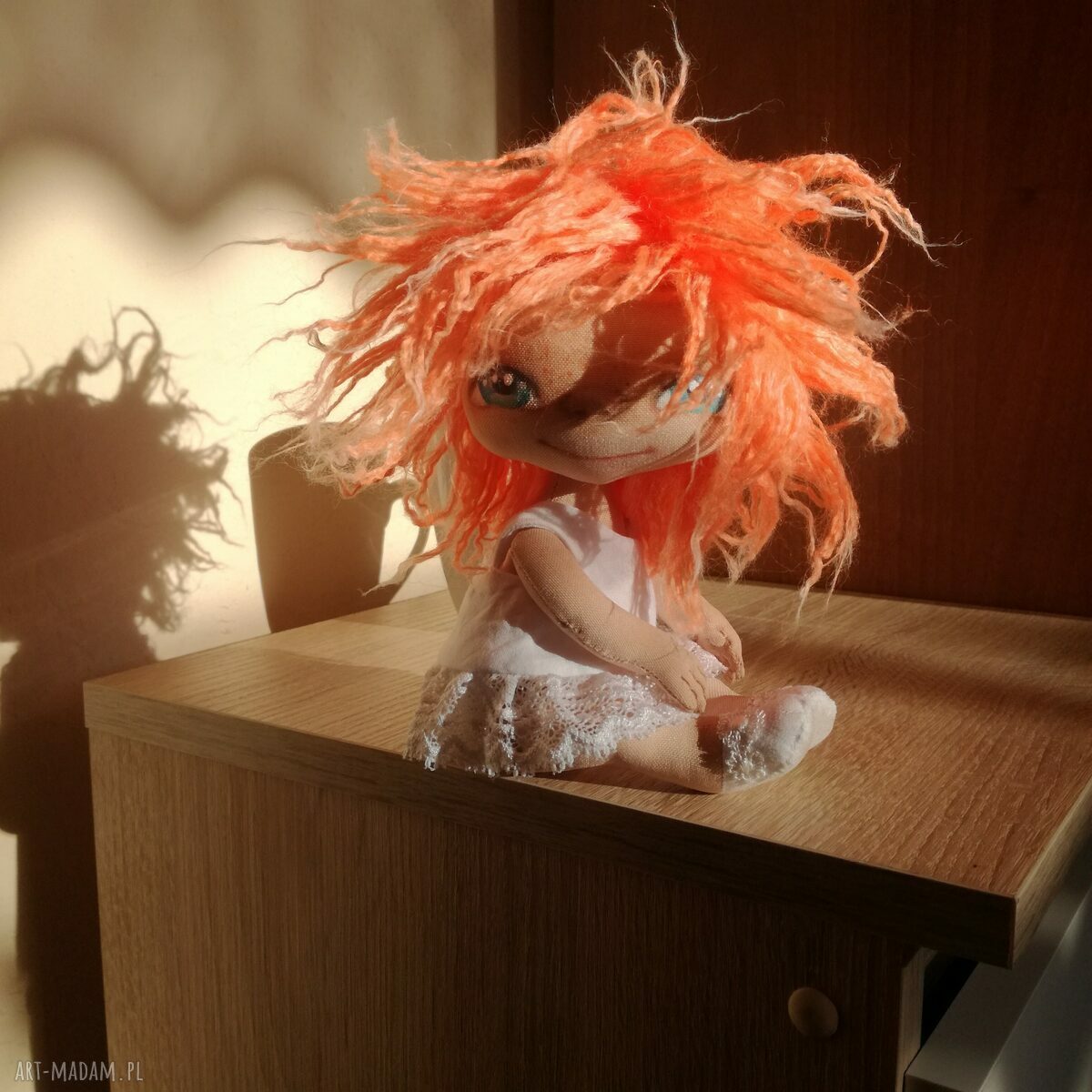 Aniołek Szkrab Zu Rudzielec - dekoracja na komodę z tkanin