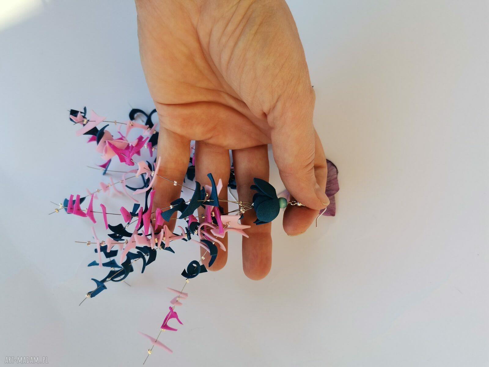 Kolczyki Szlanstwo Kwiatowe Boho Etno - lekkie, bujne i kolorowe Frida