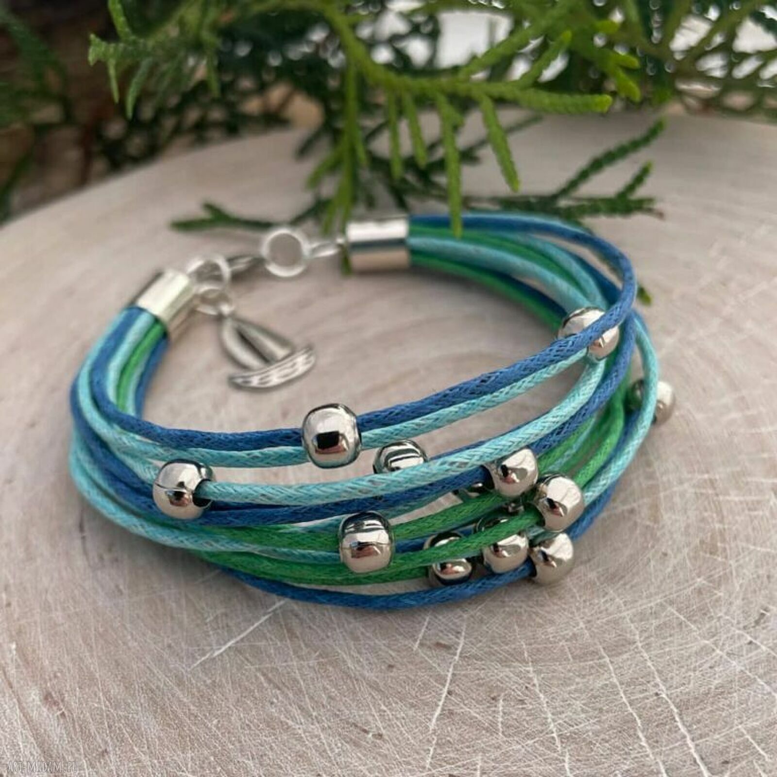 Sznurkowa bransoletka na lato w stylu boho - turkusowa żaglówka