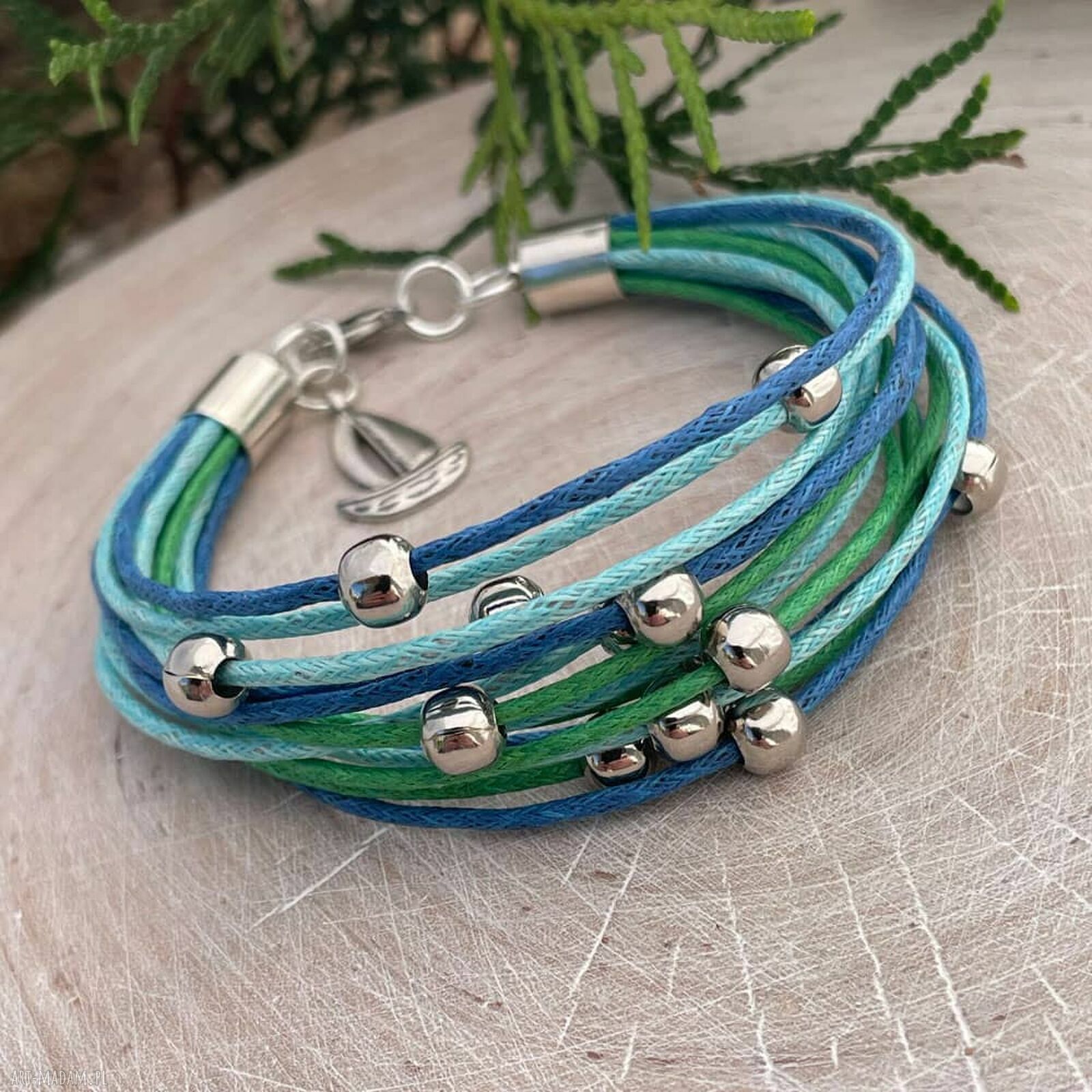 Sznurkowa bransoletka na lato w stylu boho - turkusowa żaglówka