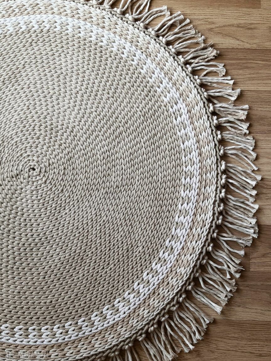 Sznurkowy dywanik boho z frędzlami 95 cm
