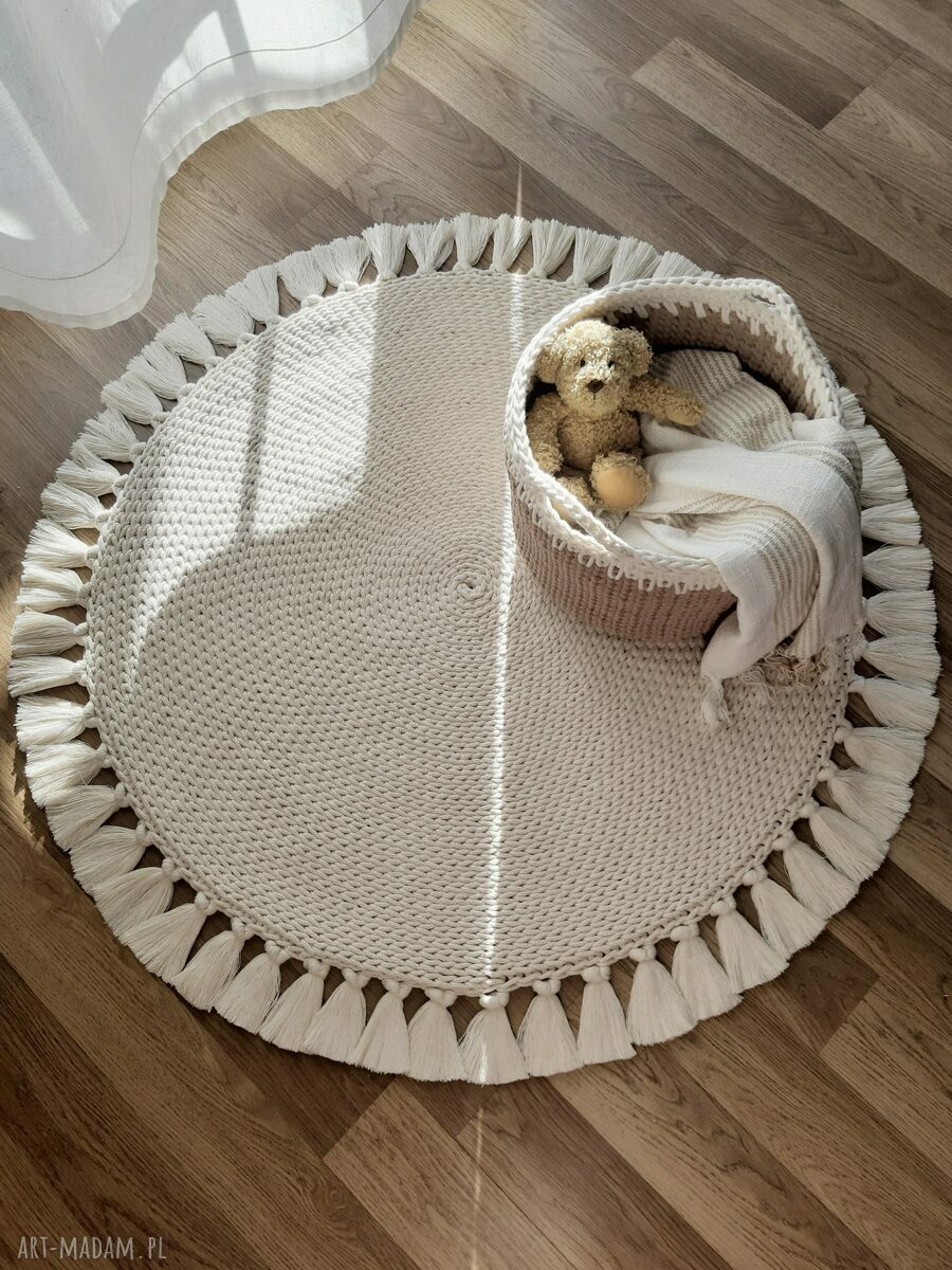 Sznurkowy zestaw: kosz z uchwytami i okrągły dywan z frędzlami (100 cm)