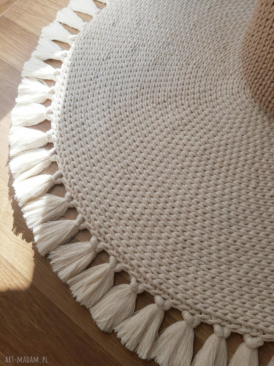 Sznurkowy zestaw: kosz z uchwytami i okrągły dywan z frędzlami (100 cm)