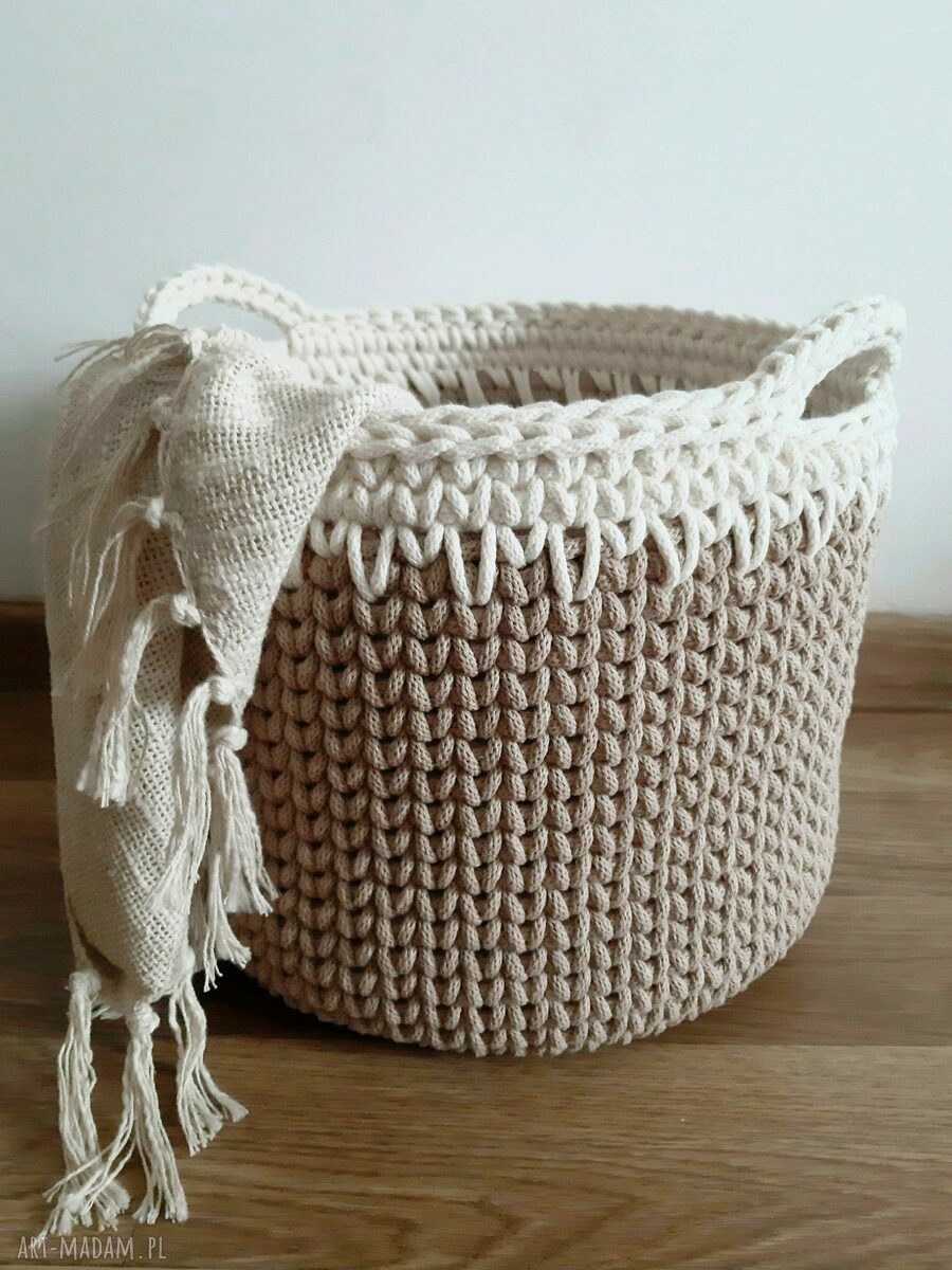Sznurkowy zestaw: kosz z uchwytami i okrągły dywan z frędzlami (100 cm)