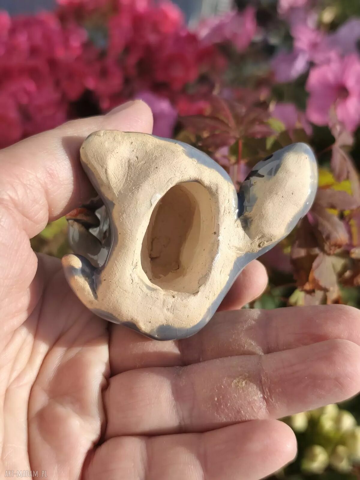 Ceramiczny szop pracz - dekoracja do doniczki